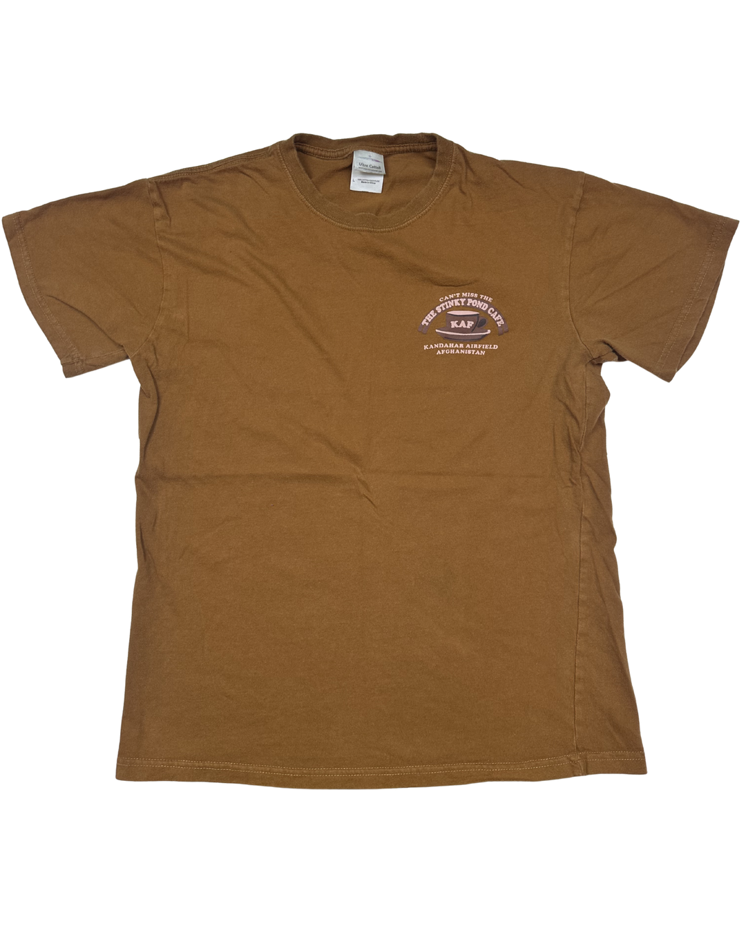 Stinky Pond Cafe Kandahar Airfield Afghanistan Graphic Pocket T-Shirt (large)