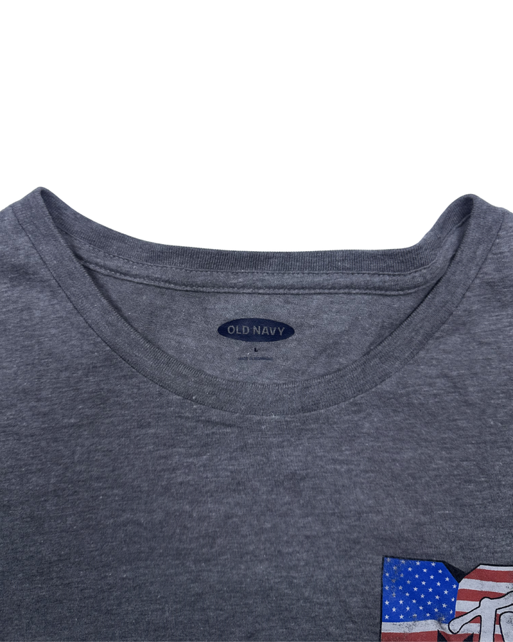 Old Navy MTV American Flag Logo Graphic T-Shirt (Large)