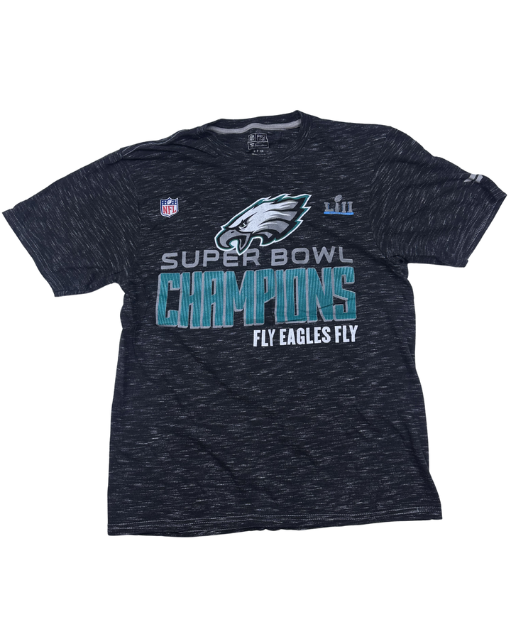 Philadelphia Eagles Super Bowl LII Champions T-Shirt (women's small)