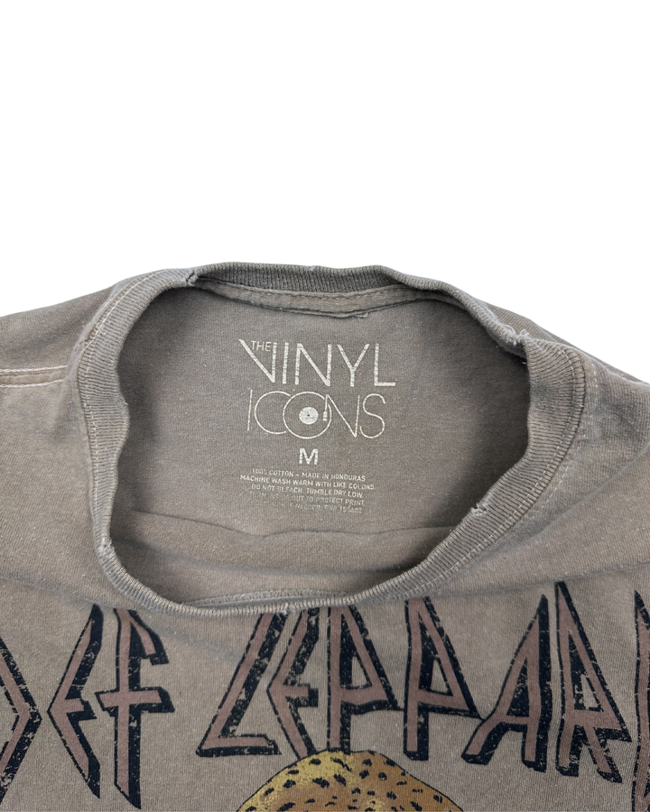 Def Leppard Leopard Band Graphic T-Shirt (medium)