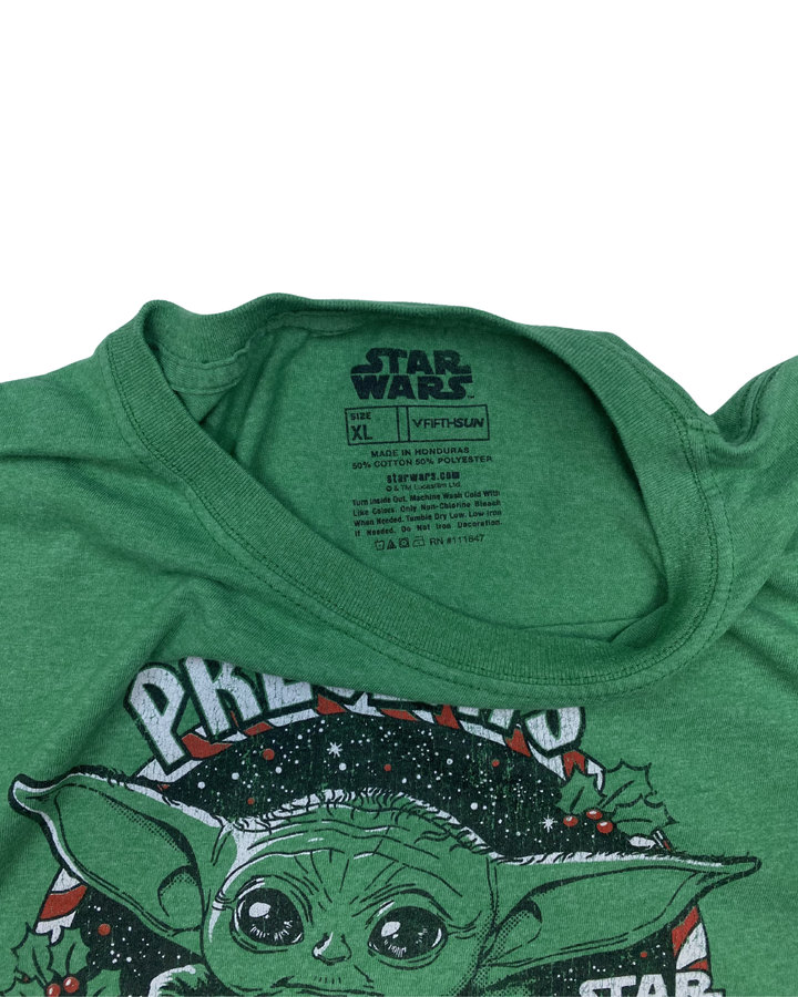 Star Wars Grogu 'Presents Are The Way' Christmas Graphic T-Shirt (XL)