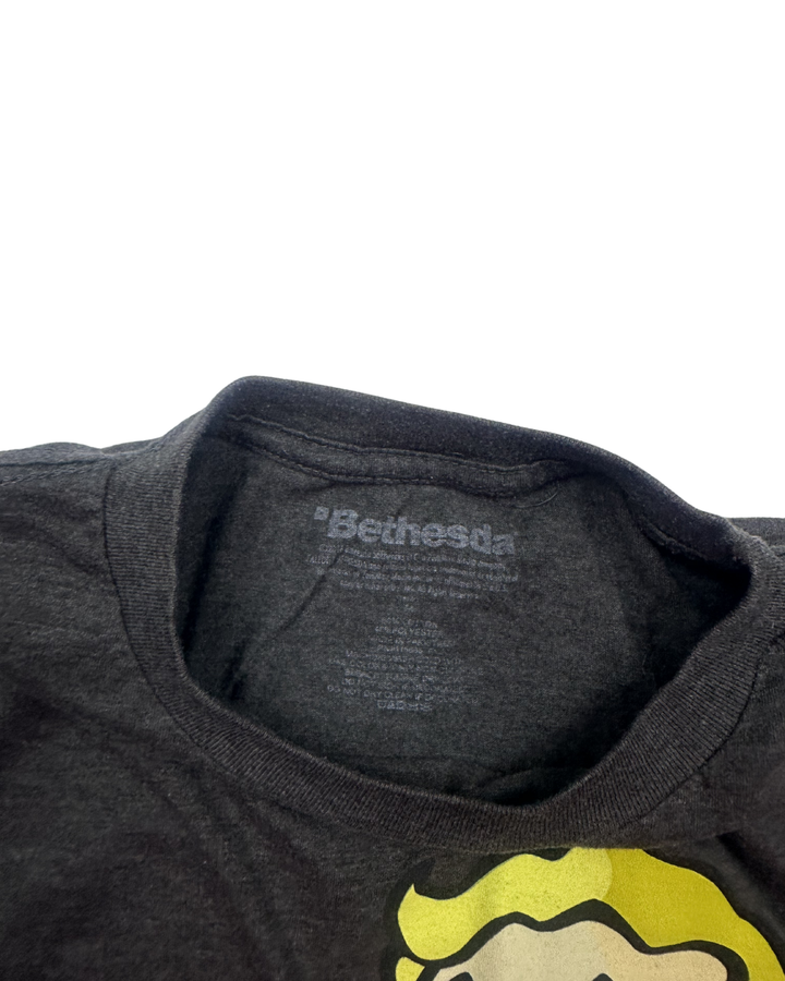 Fallout Vault Boy Thumbs Up T-Shirt (medium)