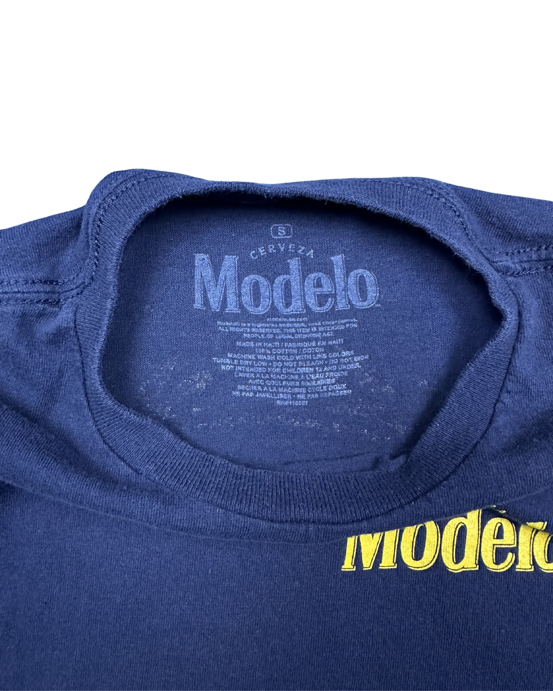 Modelo Cerveza City Graphic Pocket T-Shirt (Small)