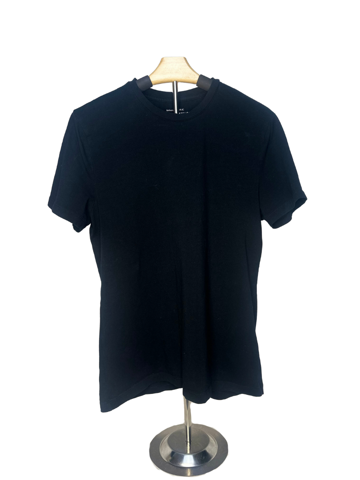 Banana Republic T-shirt (medium)