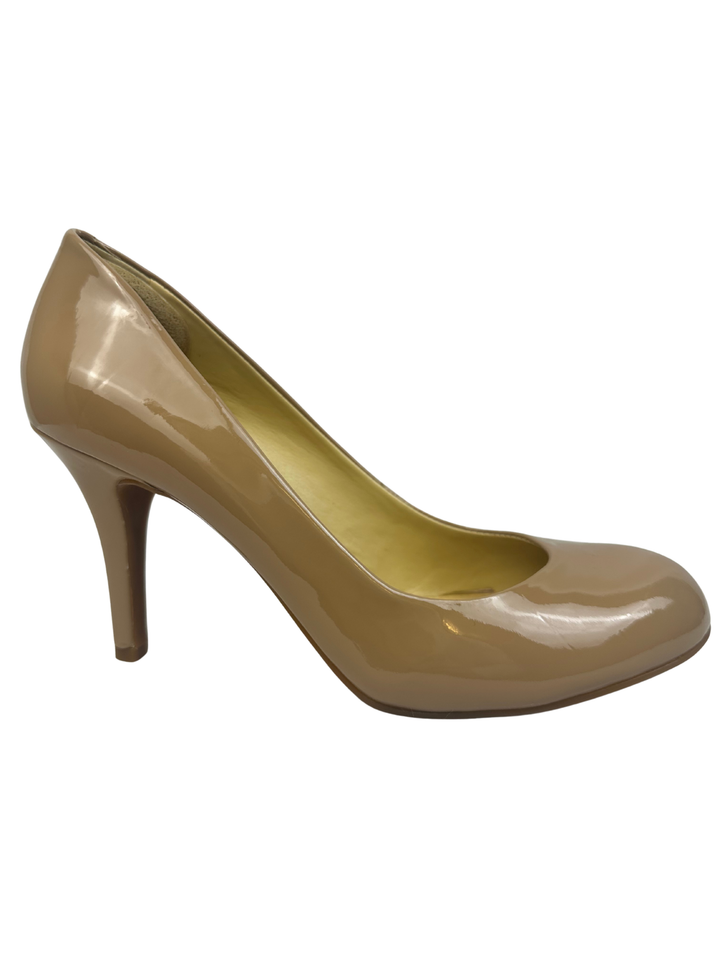Gianni Bini Round-Toe Pumps