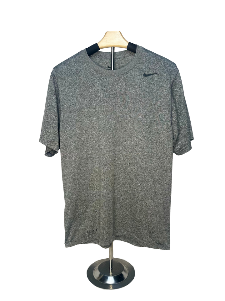 Nike Dri-Fit T-shirt (medium)